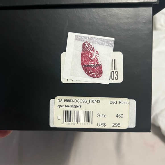 Men’s Versace Slides - Picture 8 of 8